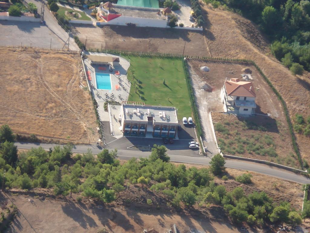 Philoxenia Hotel Thebes Buitenkant foto